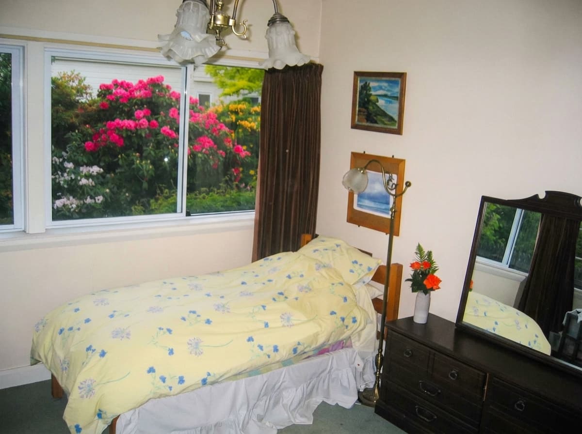 Comfortable ensuite bedroom